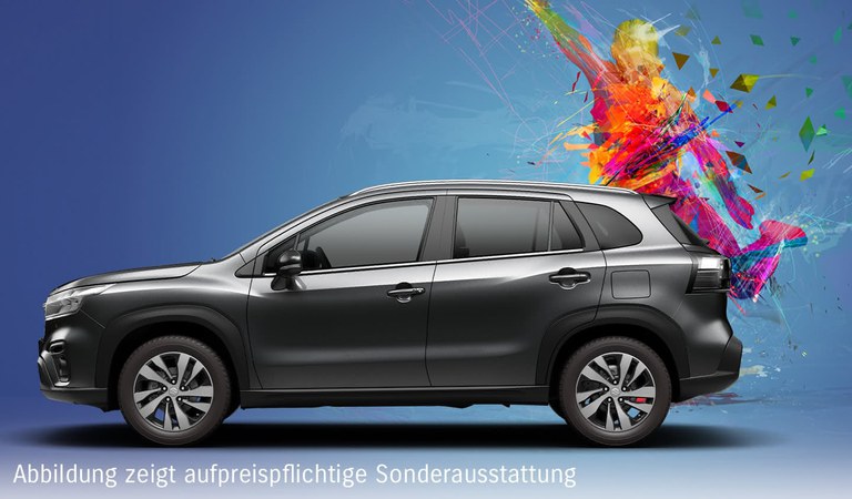 Der Suzuki S-Cross vor einem blauen Hintergrund